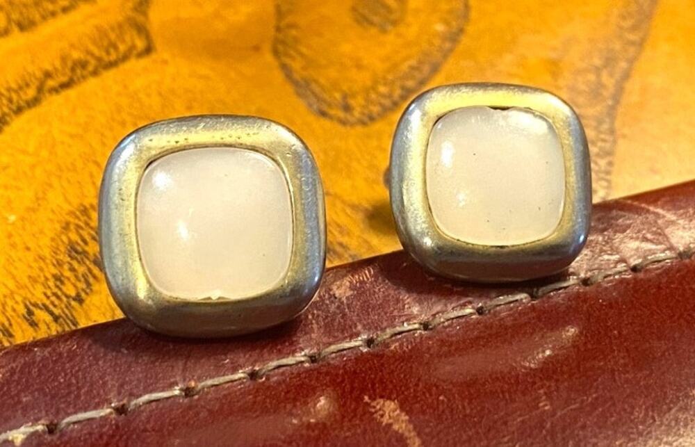 VTG Gold Tone Cufflinks, Lucite Inset